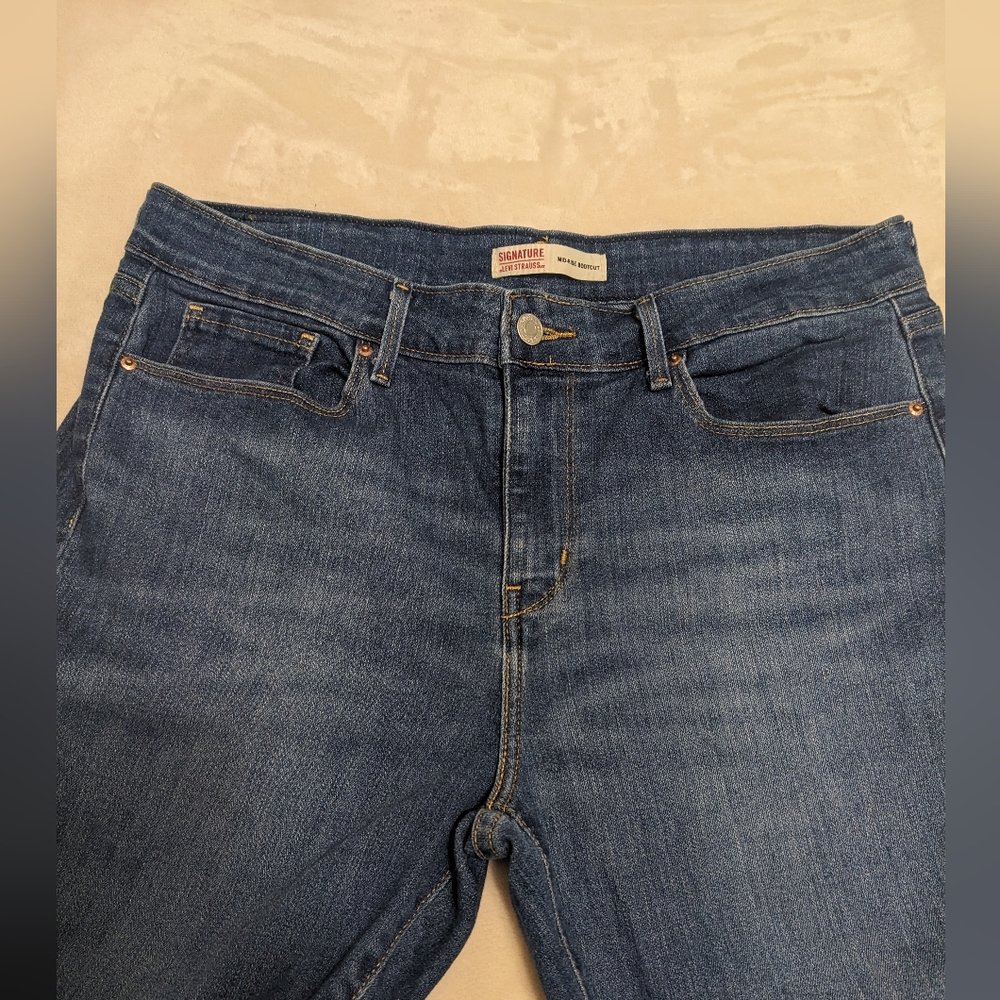 Levi's mid-rise bootcut - Picture 4 of 6